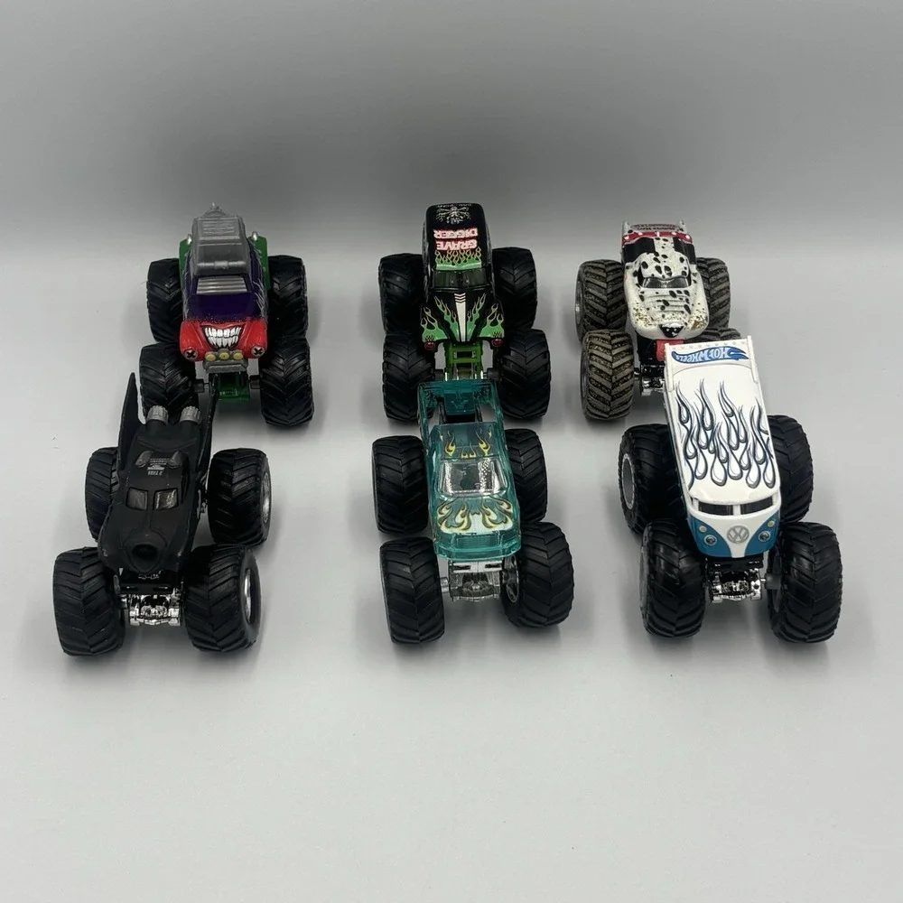 Monster Jam Hot Wheels 1:64 Diecast Truck Lot of 6 Grave Digger Monster‎ Mutt